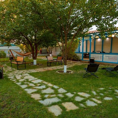 Apart Hotel West Тбілісі Екстер'єр фото
