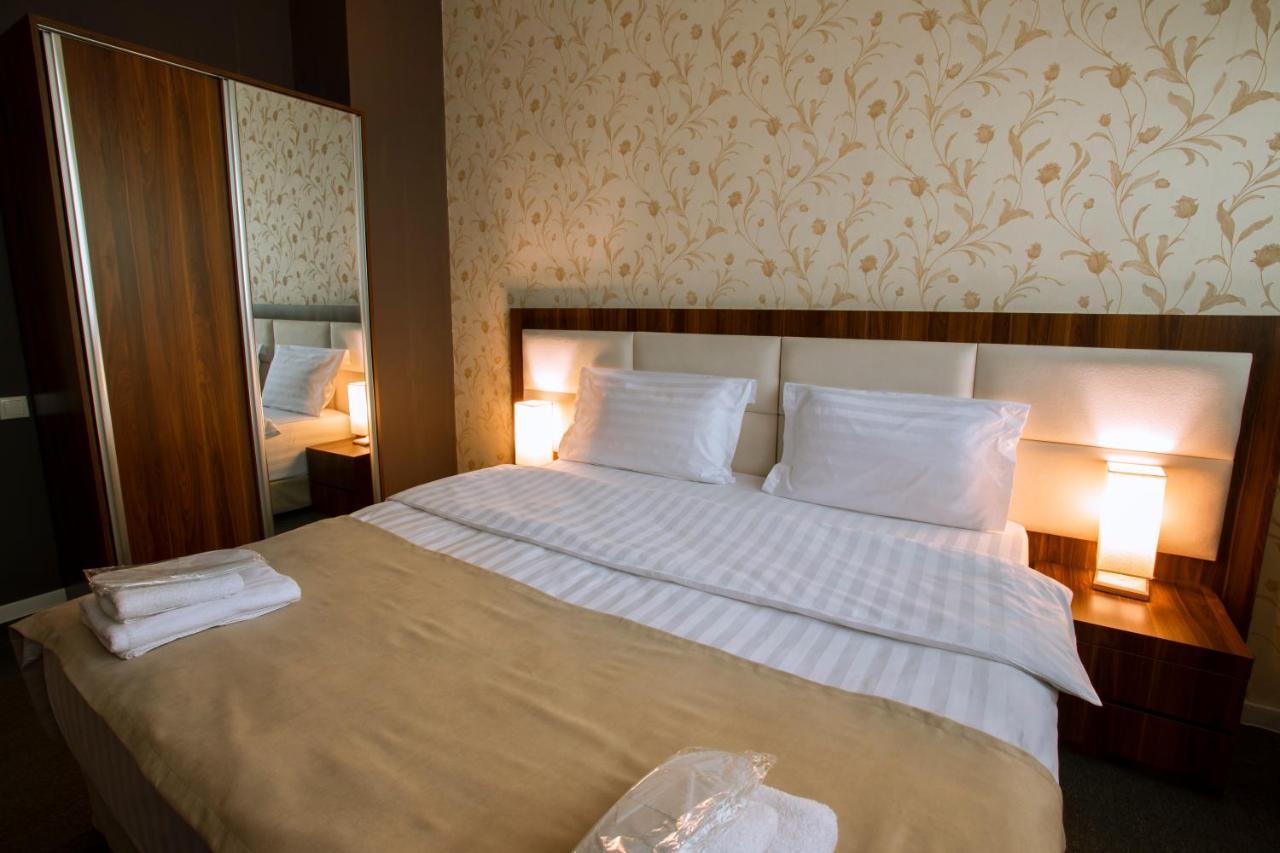 Apart Hotel West Тбілісі Екстер'єр фото
