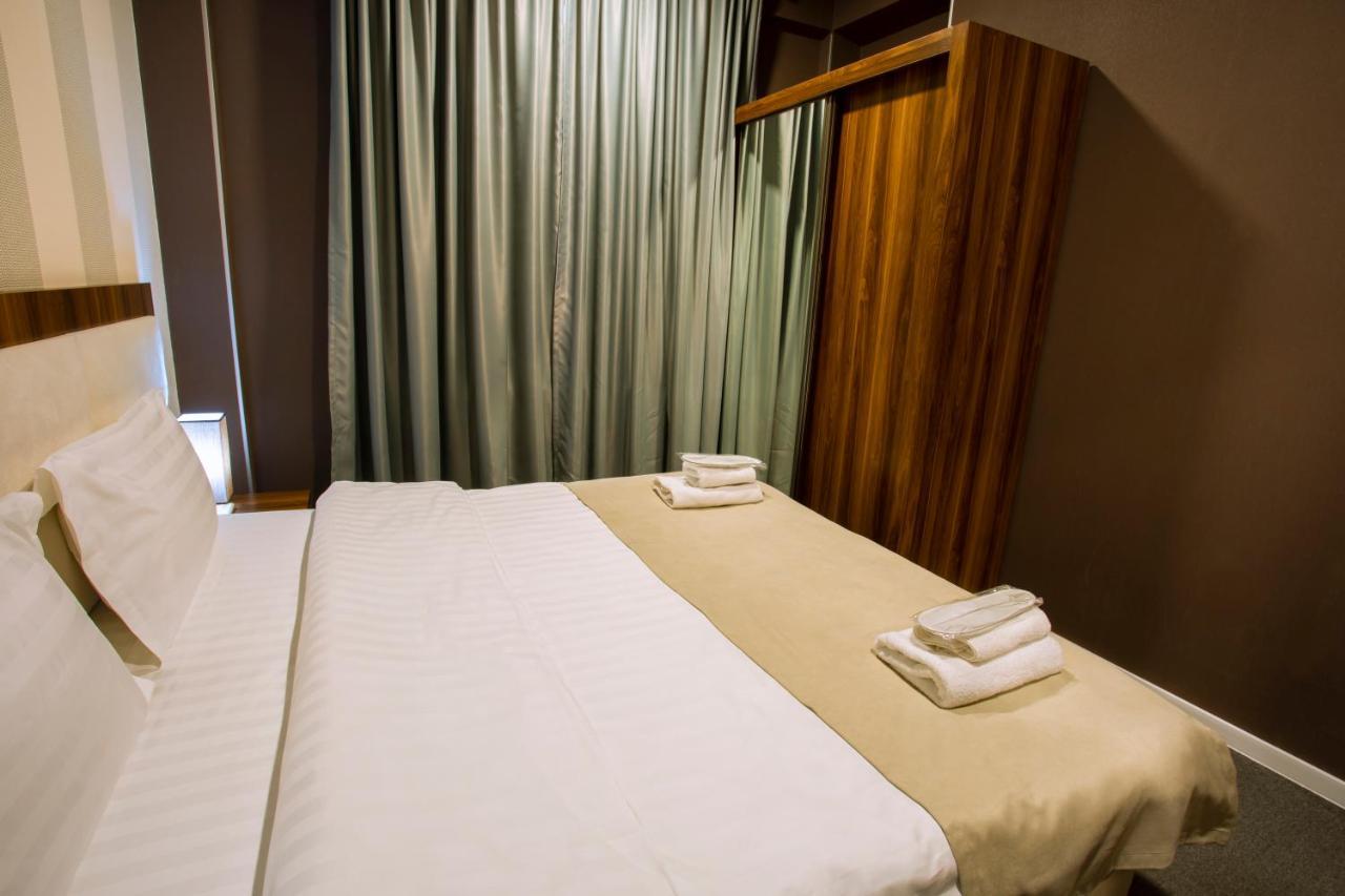 Apart Hotel West Тбілісі Екстер'єр фото