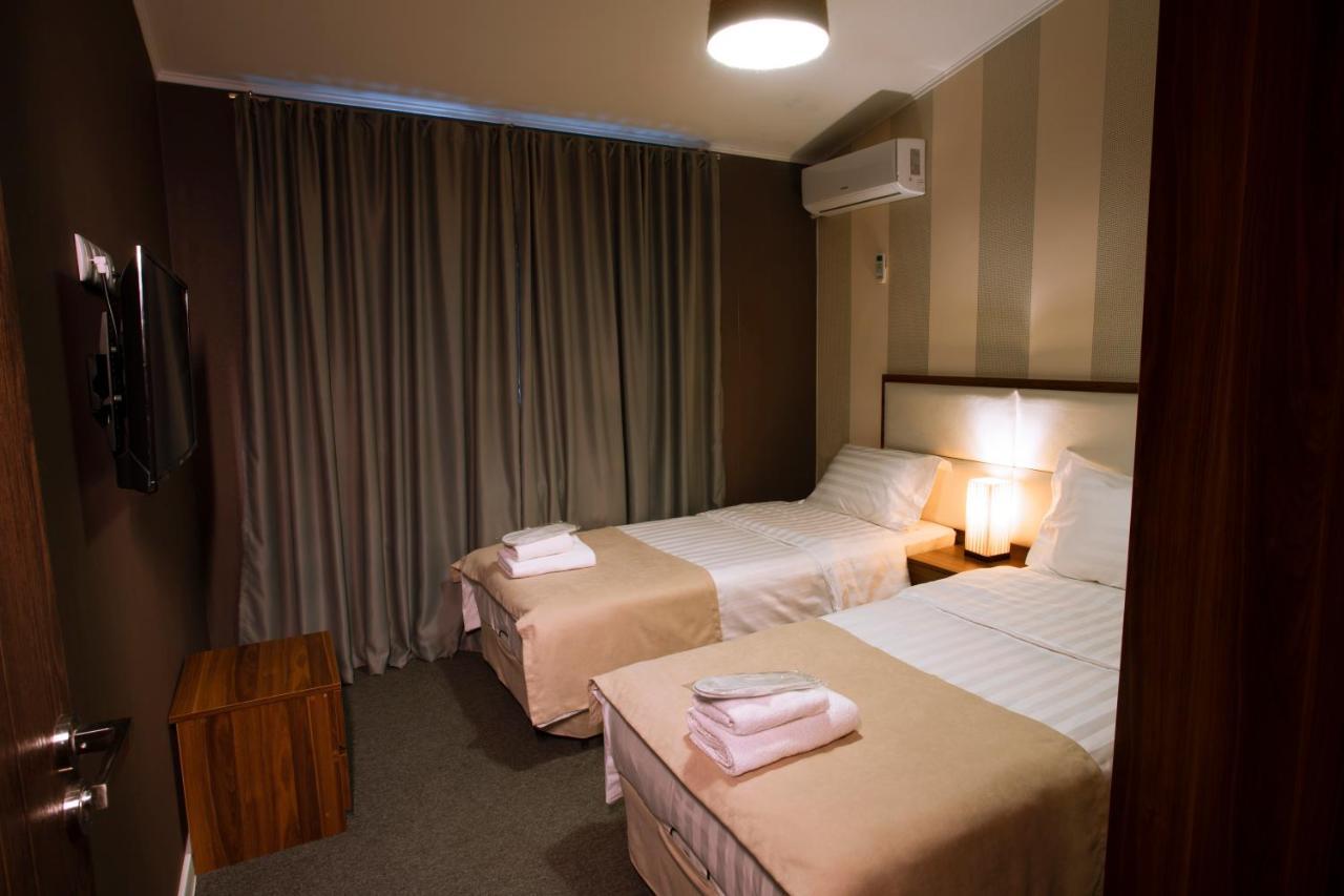 Apart Hotel West Тбілісі Екстер'єр фото