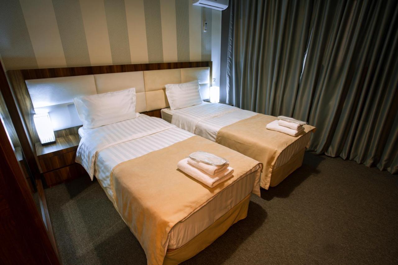 Apart Hotel West Тбілісі Екстер'єр фото