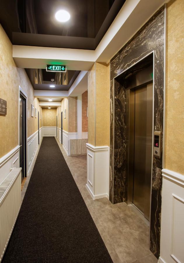Apart Hotel West Тбілісі Екстер'єр фото