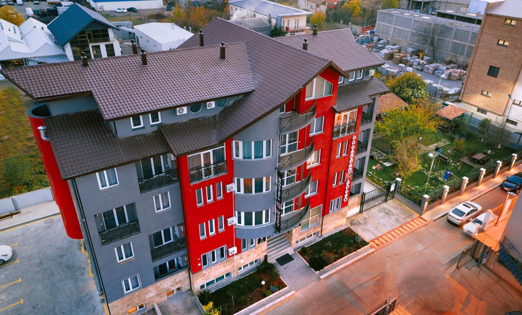 Apart Hotel West Тбілісі Екстер'єр фото